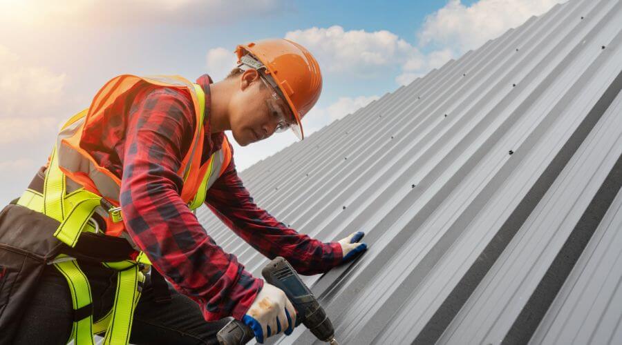 Professional gutter cleaning in Scarborough, ME